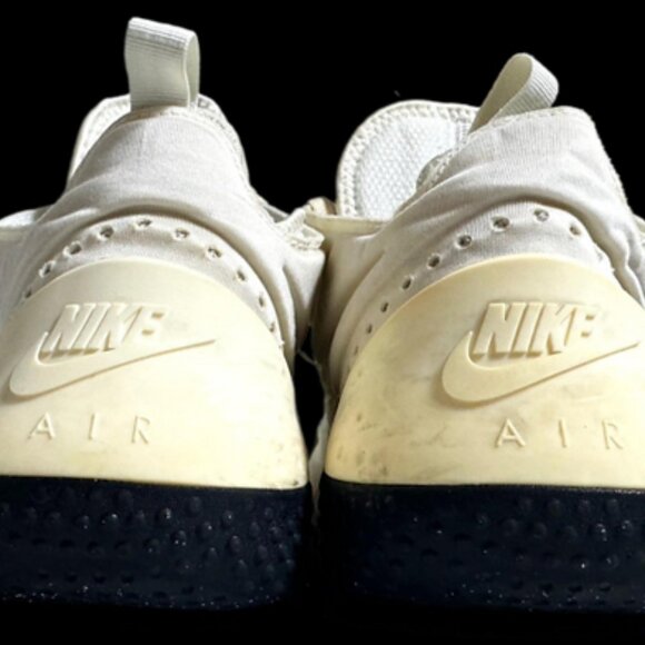 Nike Cream and Red Sneakers - Picture 4 of 8